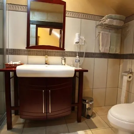 Bed & Breakfast Chateau De Belle Poule