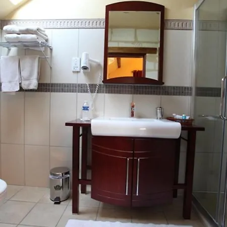 Bed & Breakfast Chateau De Belle Poule 3*