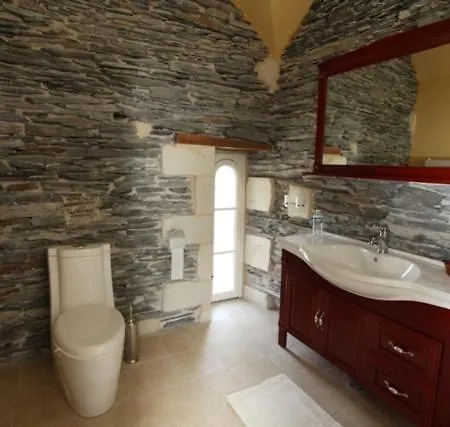 Bed and Breakfast Chateau De Belle Poule