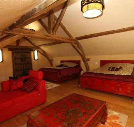 Chateau De Belle Poule Bed & Breakfast