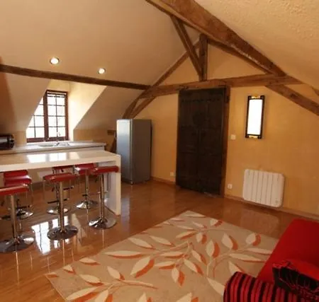 Chateau De Belle Poule 4*