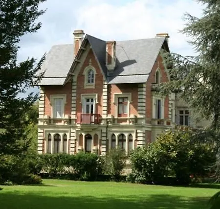Chateau De Belle Poule Bed & Breakfast