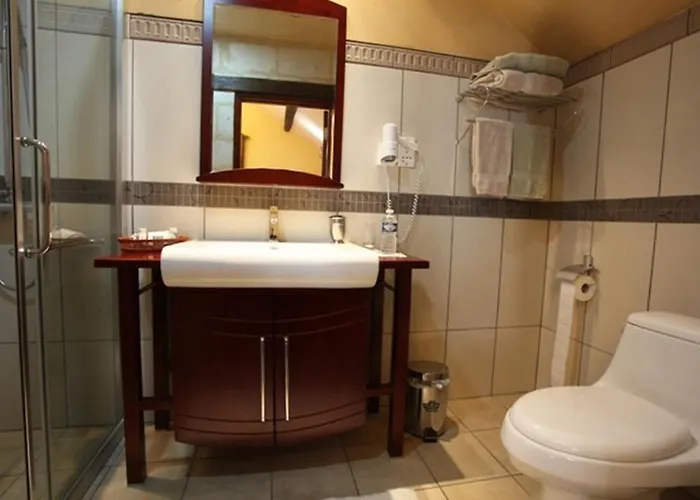 Bed & Breakfast Chateau De Belle Poule